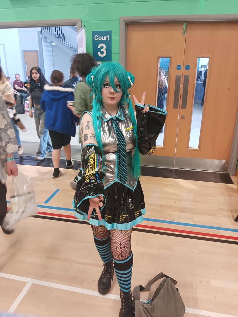 berry_bugs's tweet image. More cosplay photo dump