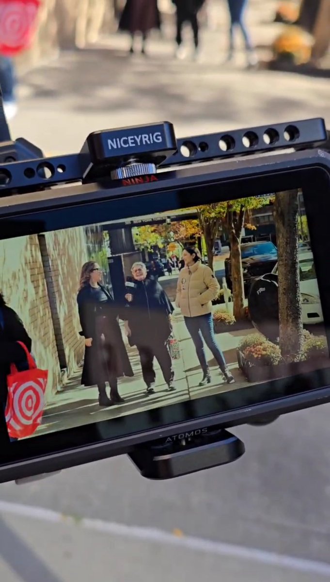 Next stop: Manhattan! 

While interviewing Lina about Russian Jewish voter outreach, Eve ran over — she spotted our “Don’t Kvetch” pin! 

Turns out she’s been phone banking all season and loving it. 

Her first time volunteering… but definitely not her last!