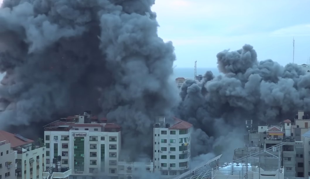 lercionotizie's tweet image. #ultimora Gaza, torna in vigore la tregua: 38 feriti gravi
lercio.it/gaza-torna-in-…