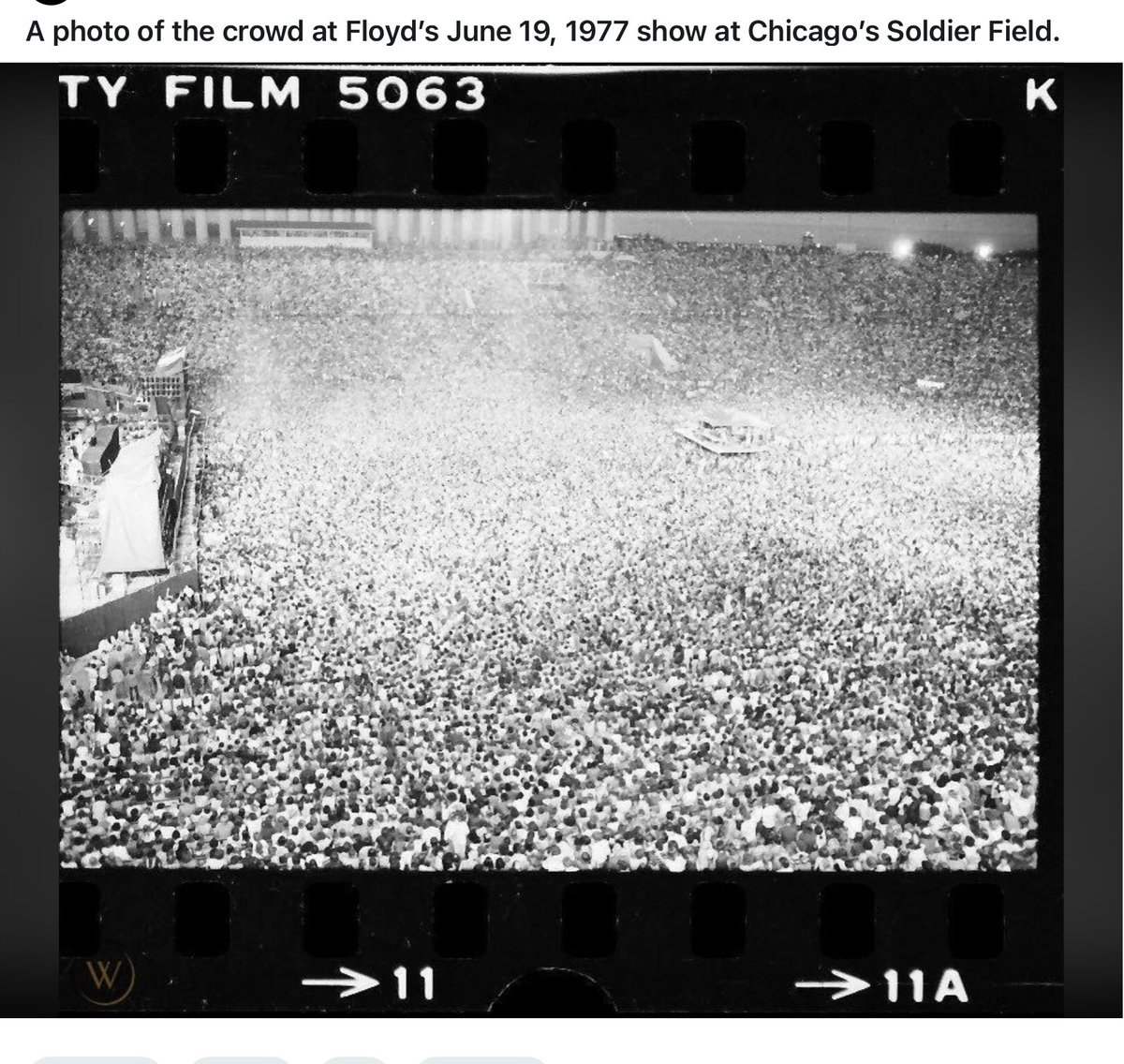cernospetpeeve's tweet photo. @VintageRockN_85 6/19/77. Soldier Field. Chicago. 95,000 in attendance. Packed like sardines. https://t.co/CaGKrQ2jPZ