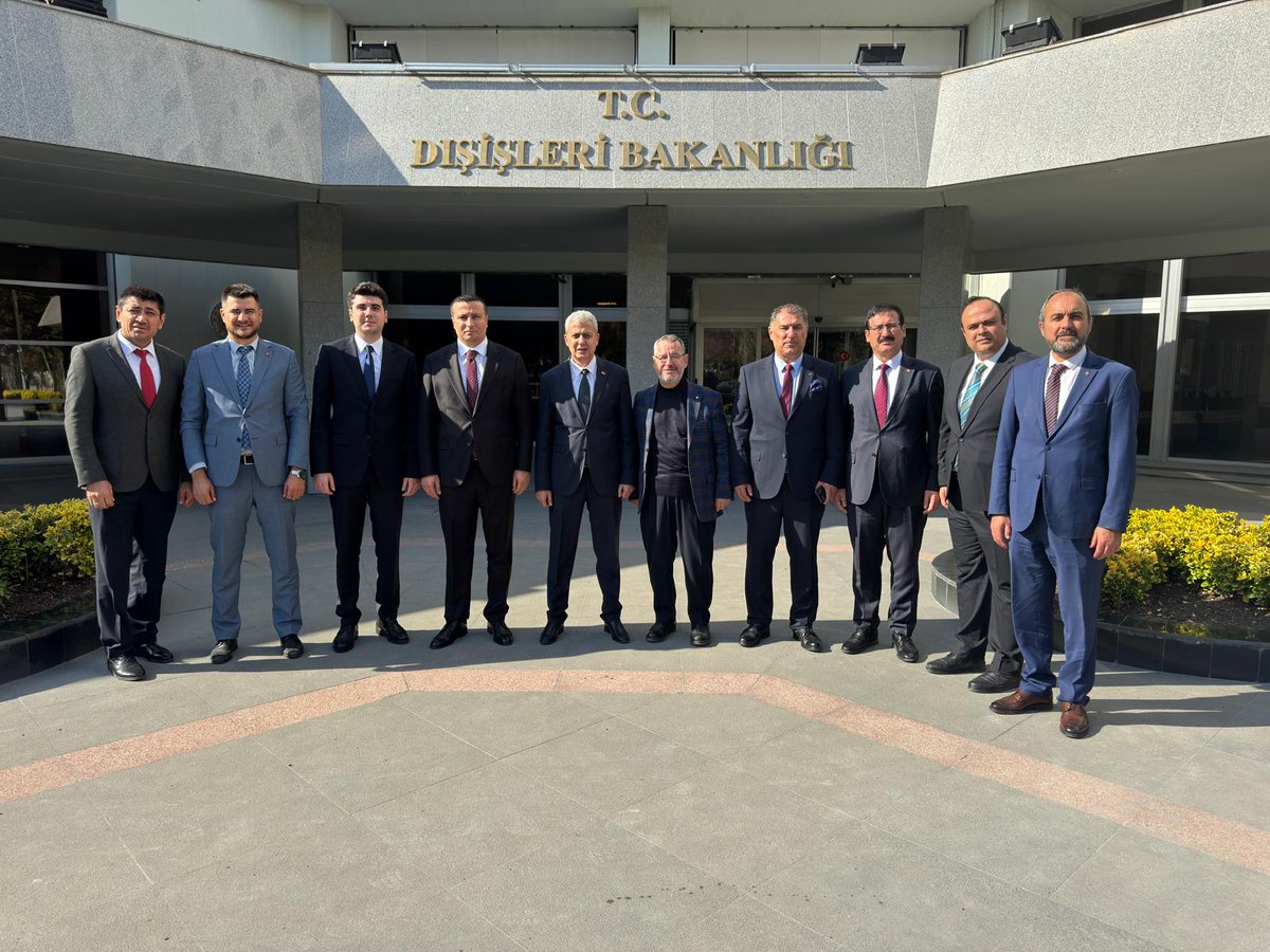 Sayın Dışişleri Bakan Yardımcımız Musa KULAKLIKAYA Beyefendiyi Kadınhanı Belediye Başkanımız ve Ankara Kadınhanlılar Platformu Yönetim Kurulu üyelerimizle birlikte ziyaret ettik. Zatıalilerine teşekkür ediyor saygılarımızı  sunuyoruz. #Ankara Kadınhanlılar Platformu 
#Kadınhanı