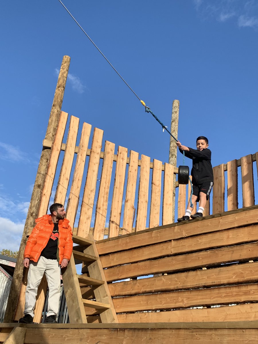 HighTreesCDT's tweet image. Throwback to October half-term at Tulse Hill Adventure Playground! ✨ Our children and young people had an amazing time last week trying out the exciting new swing, exploring the Science Museum, dancing at a roller disco and so much more... 🤩

#AdventurePlay #HalfTerm