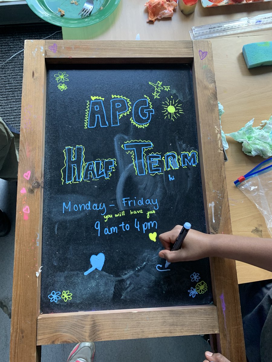 HighTreesCDT's tweet image. Throwback to October half-term at Tulse Hill Adventure Playground! ✨ Our children and young people had an amazing time last week trying out the exciting new swing, exploring the Science Museum, dancing at a roller disco and so much more... 🤩

#AdventurePlay #HalfTerm