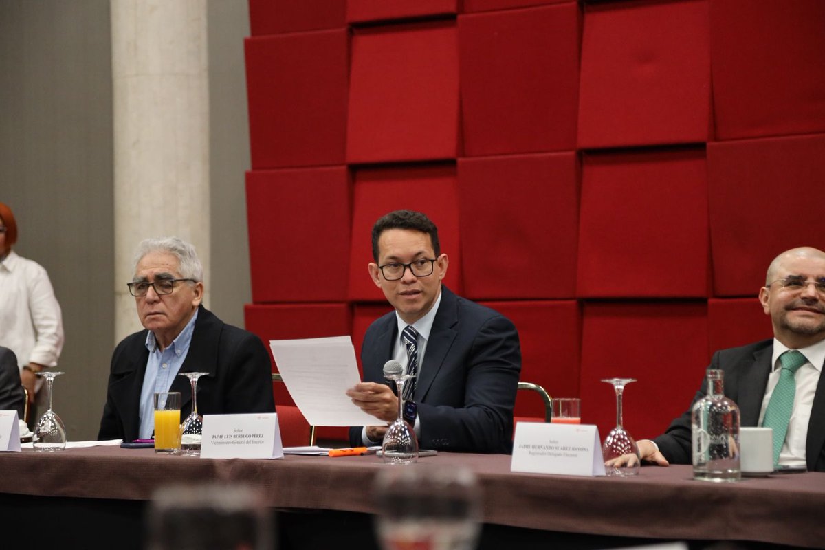 UNPColombia's tweet photo. Augusto Rodríguez, director de la Unidad Nacional de Protección, asiste hoy a la instalación de la Comisión de Articulación Electoral, instancia en la que la UNP trabajará en equipo con varias entidades del Gobierno para garantizar la transparencia y seguridad de la contienda electoral del próximo año.

#UNPProteccionHumana
#ConDignidadCumplimos