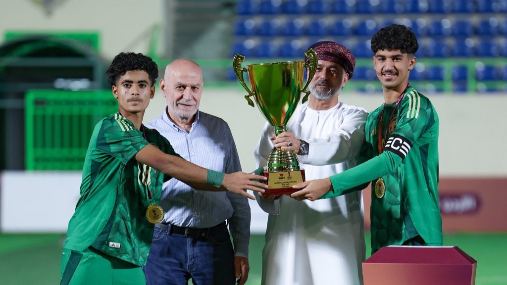 _ht7p's tweet image. بعد تحقيق كأس الخليج مع منتخب تحت 17
يحقق منتبخنا أخضر تحت 16 كأس غرب أسيا

 نفتخر بأن جميع الفئتين قاداتهم فتحاوية 💙

عبدالعزيز الفواز - علي اليحيى 

مع عدد من اللاعبين المميزين أيضا مع المنتخب - الدريهم ، الشاهين ، القحطاني ، المكي

الله يوفقهم لخدمة الفريق الأول بأذن الله ...