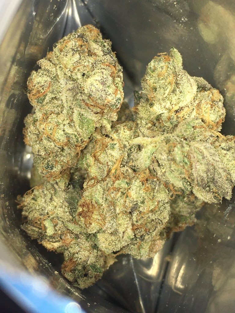 Snowman cookies brethren 🍃🤤