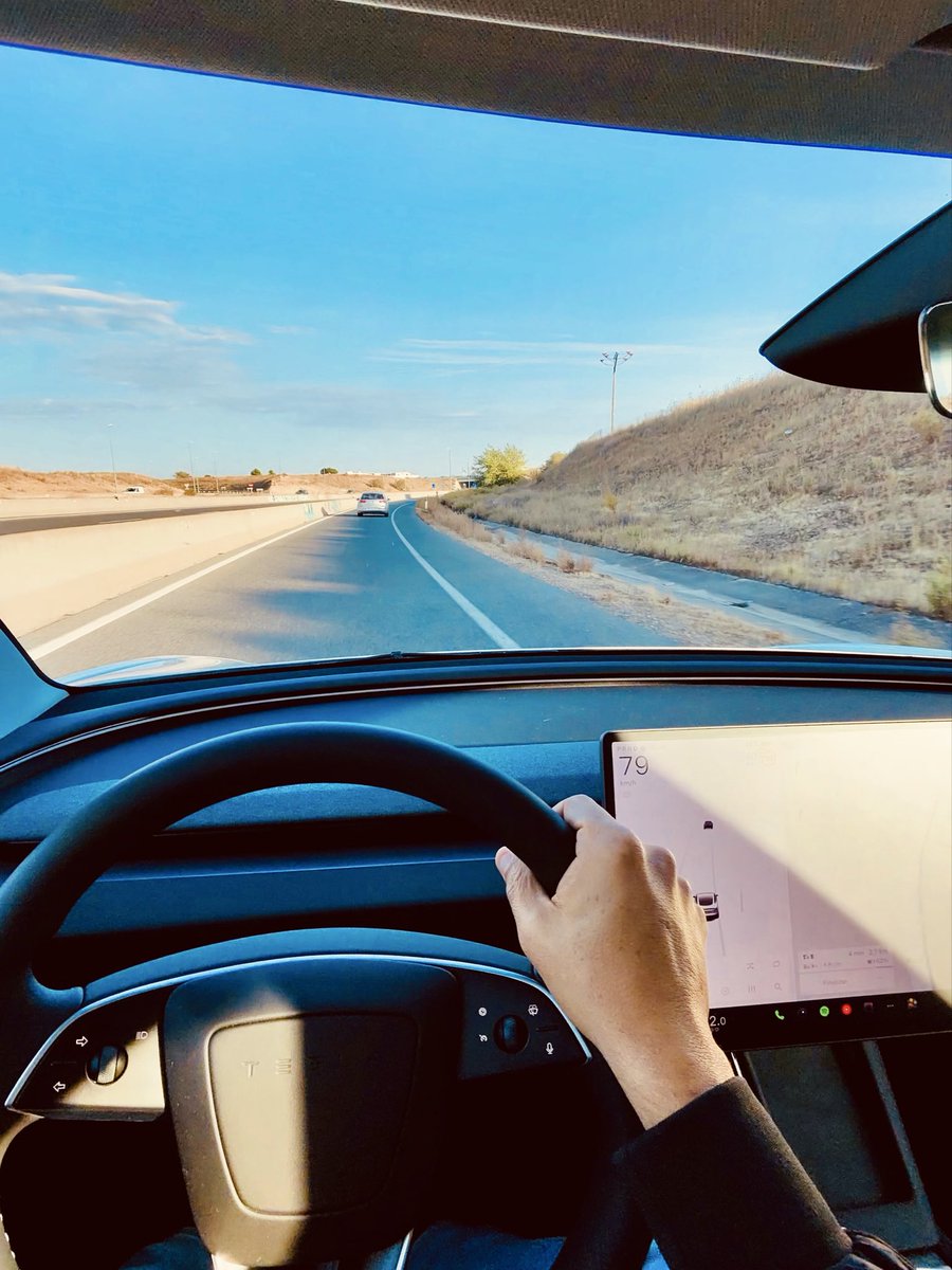 TechDriveES's tweet image. Tarde de paseo #Tesla