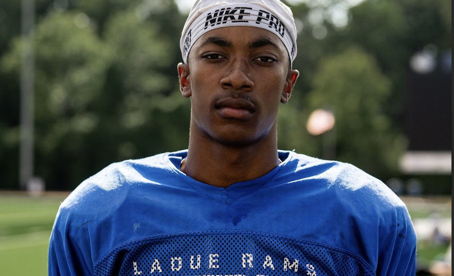 STL STOCK RISERS | Several STL area kids impress during first round of district play

💯Six Star Football takes a look at several rising prospects making noise📈

STORY ▶️ sixstarfootball.com/article/stl-st…

<a href="/jordansweeney23/">Jordan Sweeney</a> <a href="/noahvollmer_/">Noah Vollmer</a> <a href="/Dom3Lawrence/">Dominic Lawrence</a> <a href="/reed_statler/">Reed Statler</a> <a href="/Deuce_Irving/">Donovan Irving</a> <a href="/ta_vren27/">Ta’Vren Williams</a>