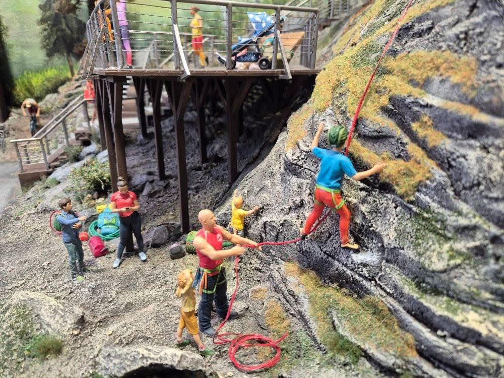 Podwyższamy prognozy finansowe na 2025 rok

📈 Przychody netto: 23,0 mln zł (+9,5%)
💰 Zysk netto: 5,0 mln zł (+25%)

Na wzrost wpływają dobre wyniki sprzedażowe, udana ekspozycja w Warszawie oraz efektywne zarządzanie kosztami.

biznes.pap.pl/wiadomosci/fir…

#Kolejkowo #NewConnect