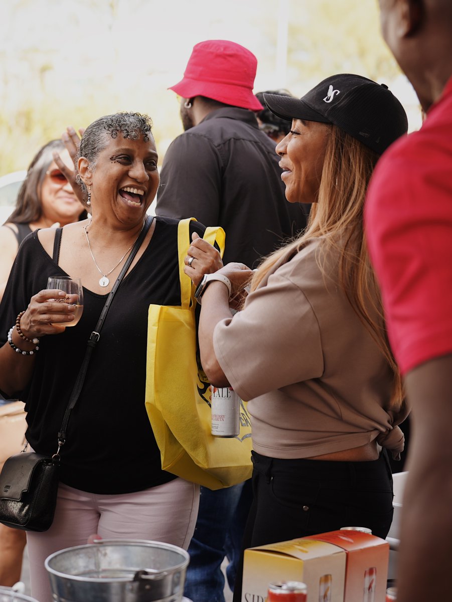 🍷 Phoenix, let’s raise a glass to the Valley’s best flavors! ✨
We’ve partnered with <a href="/YelpPhx/">YelpPhoenix</a> to celebrate the bold local food and drink scene. Check in on Yelp to share your foodie pics, connect with local spots and recap your favorite bites. 📸

See you Sat at High Street! 👀