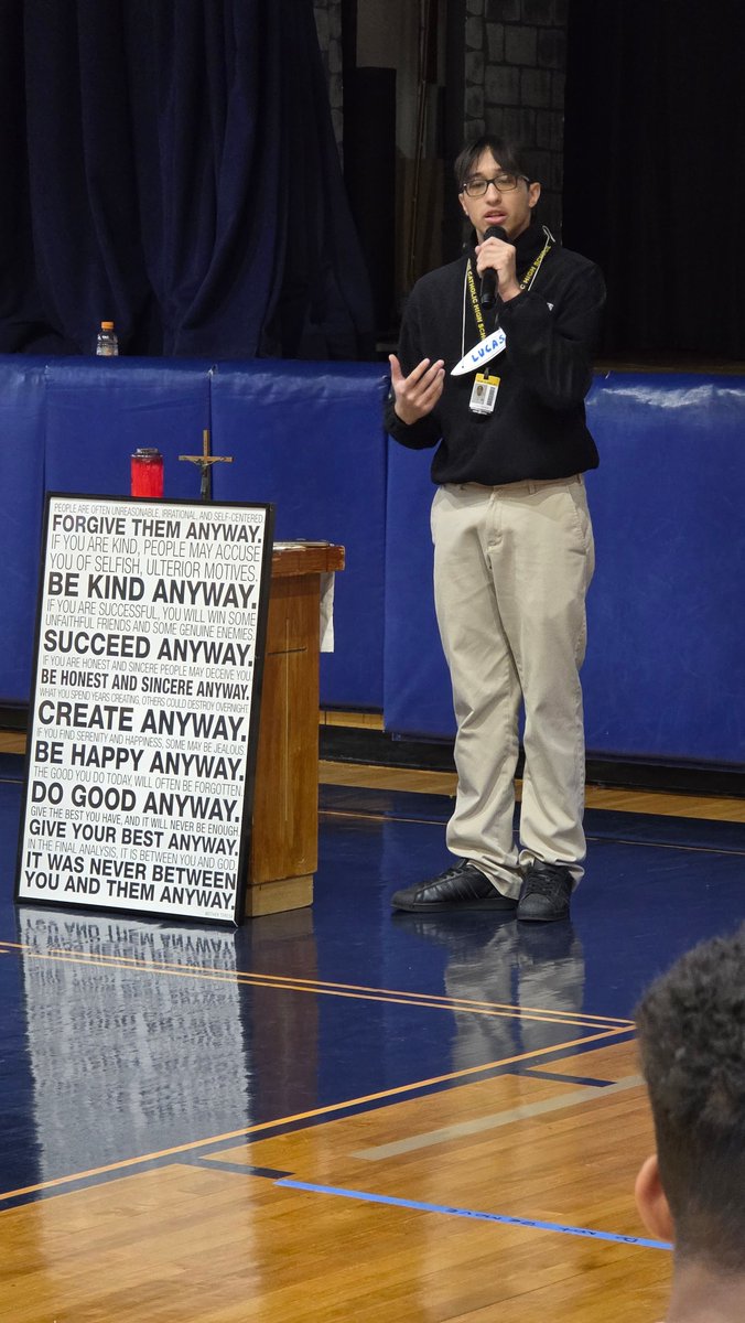 ParamusCathHS's tweet image. 🚨 FAITH ON THE FRONTLINES: Paramus Catholic's 8th Grade Retreat ignites hearts with God's love! Join the prayer chain—your support fuels us! 🙏🔥 #ParamusCatholic #FaithRetreat #ForMyGood #PaladinPride #CorpusChristiNJ #BuildLeaders
