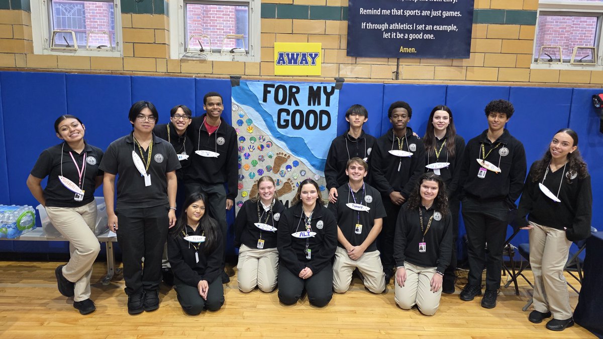 ParamusCathHS's tweet image. 🚨 FAITH ON THE FRONTLINES: Paramus Catholic's 8th Grade Retreat ignites hearts with God's love! Join the prayer chain—your support fuels us! 🙏🔥 #ParamusCatholic #FaithRetreat #ForMyGood #PaladinPride #CorpusChristiNJ #BuildLeaders