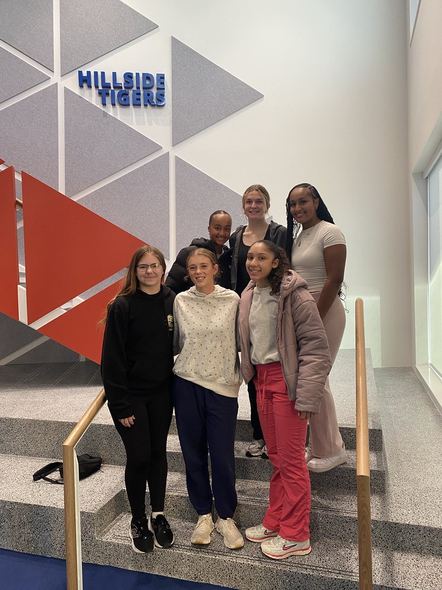Welcomed Hillside students into their new building! ⁦<a href="/WestsideHigh66/">Westside High School</a>⁩ #makeadifference #FAM1LY #rollside
