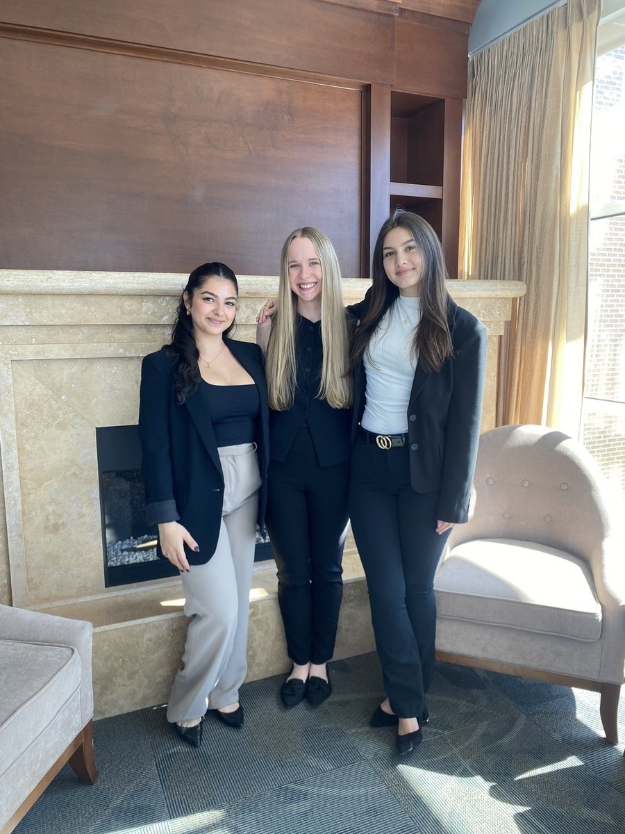 LabMito's tweet image. Mito lab at the UNF Natural Science Symposium 🧬