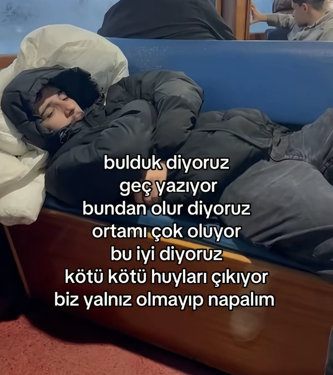 sinem (@kimbusnem) on Twitter photo 