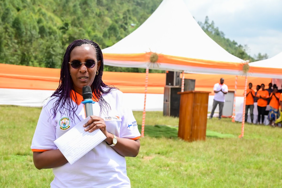 WVRwanda's tweet photo. #FieldUpdates | A moment of joy in Rulindo! 🎉
@WVRwanda & @rulindodistrict today celebrated the Buliza Youth Empowerment Project, which has equipped 4,000+ youth with vocational, entrepreneurship & digital skills,turning dreams into real opportunities. https://t.co/gQGdT3Mr6w