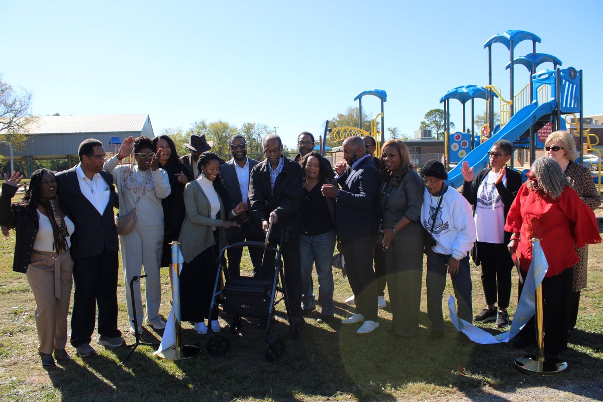 montgcitypandr's tweet image. Today we proudly celebrated the rededication of Leu Hammonds Park in honor of former City Council Member and beloved community advocate Leu Hammonds.

#funinmontgomery #ourmgm #funinmgm #LastingLegacy