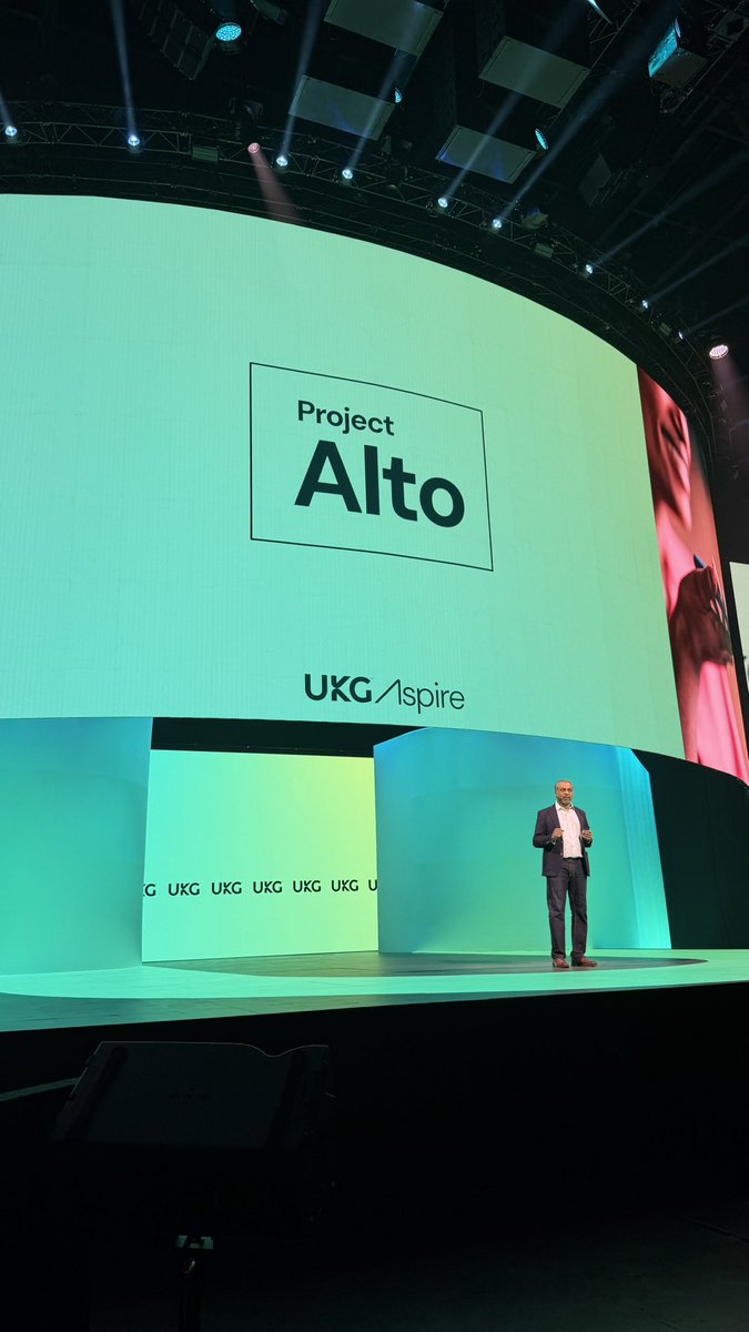 R “Ray” Wang 王瑞光 #Cupertino #AI #Energy R.NFT tweet media