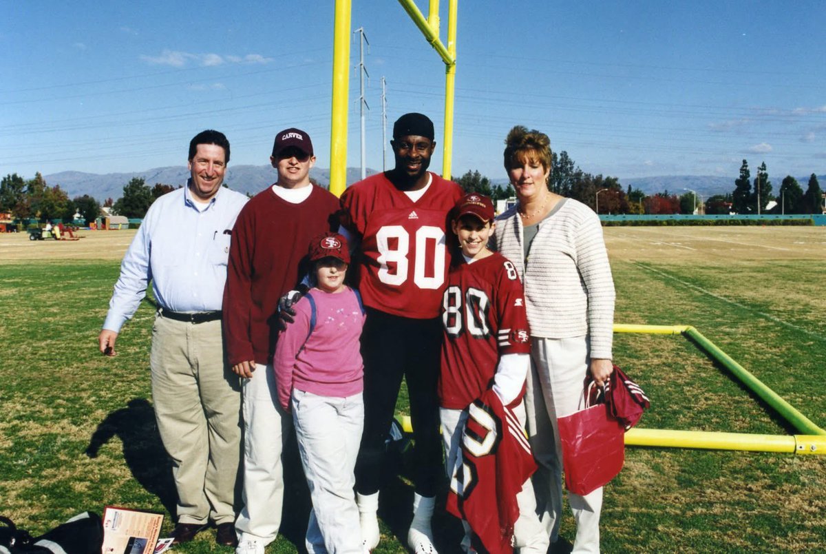 full circle moment, hope to see you in NE, <a href="/JerryRice/">Jerry Rice</a> 👏🏼