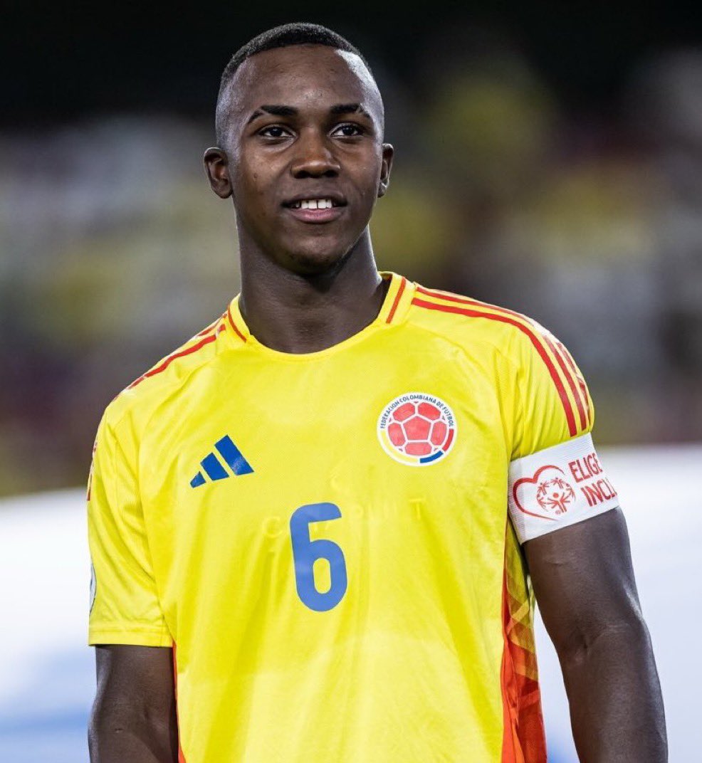 🚨📊 | Cristian Orozco for Colombia against Germany today in the U17 World Cup:

- 7 Ball Recoveries 
- 3/4 Tackles Won
- 4/7 Ground Duels Won
- 100% Aerial Duels Won, 2/2
- 100% Successful Crosses, 1/1
- 76% Pass Accuracy 
- 2 Clearances 

Manchester United soon.. 💫🇨🇴