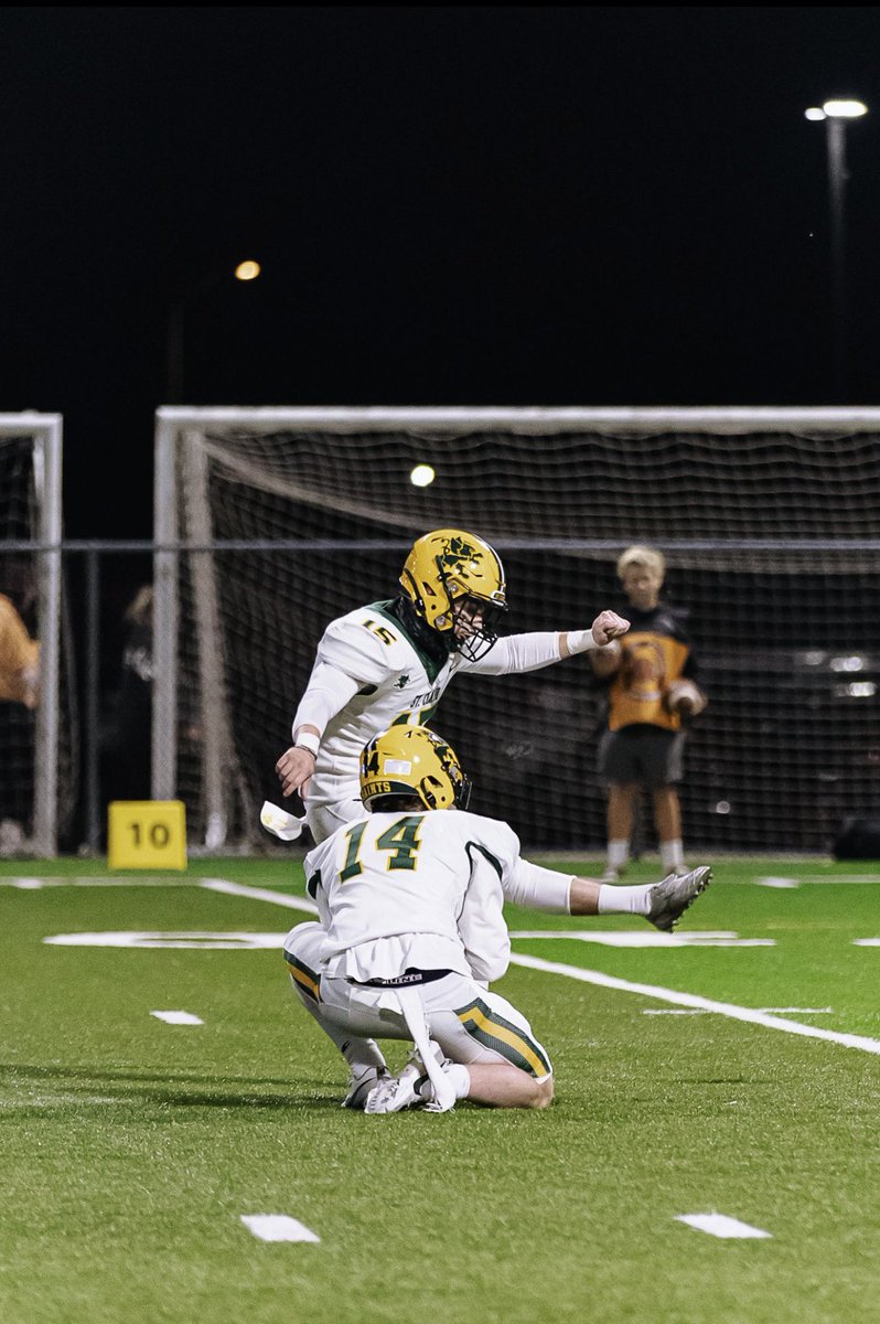 GrainNewton's tweet photo. Season Highlights with St Clair College Saints.

17/22 (78%) Field Goal (43 Long)
77/77 PAT (100%)
134 Total Points 

Ontario Football Conference Points Leader. 

2x CJFL Special Teams Player of the Week. 

Hudl Highlights - https://t.co/yUYwOyFgXj

3 Years of Eligibility. https://t.co/103Wx4M3D6