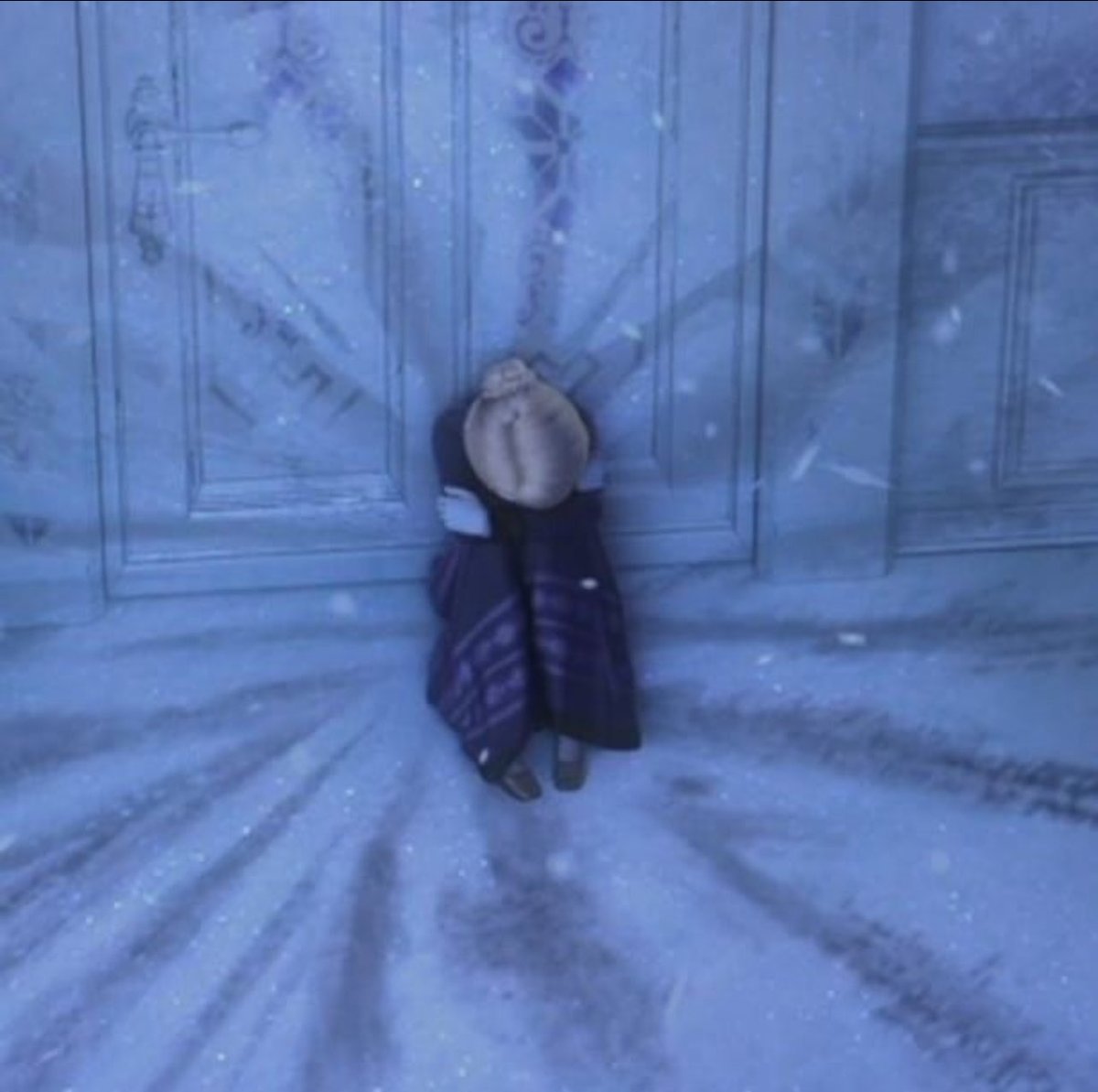 BringElsaHome23's tweet photo. This girl suffered so much. She doesn’t deserve to be separated from Anna at the end of Frozen 2. The forest is just another ice castle for Elsa. #BringElsaHome #Frozen3 #RetconFrozen2 #saveFrozen3 https://t.co/pFb57vJoEm