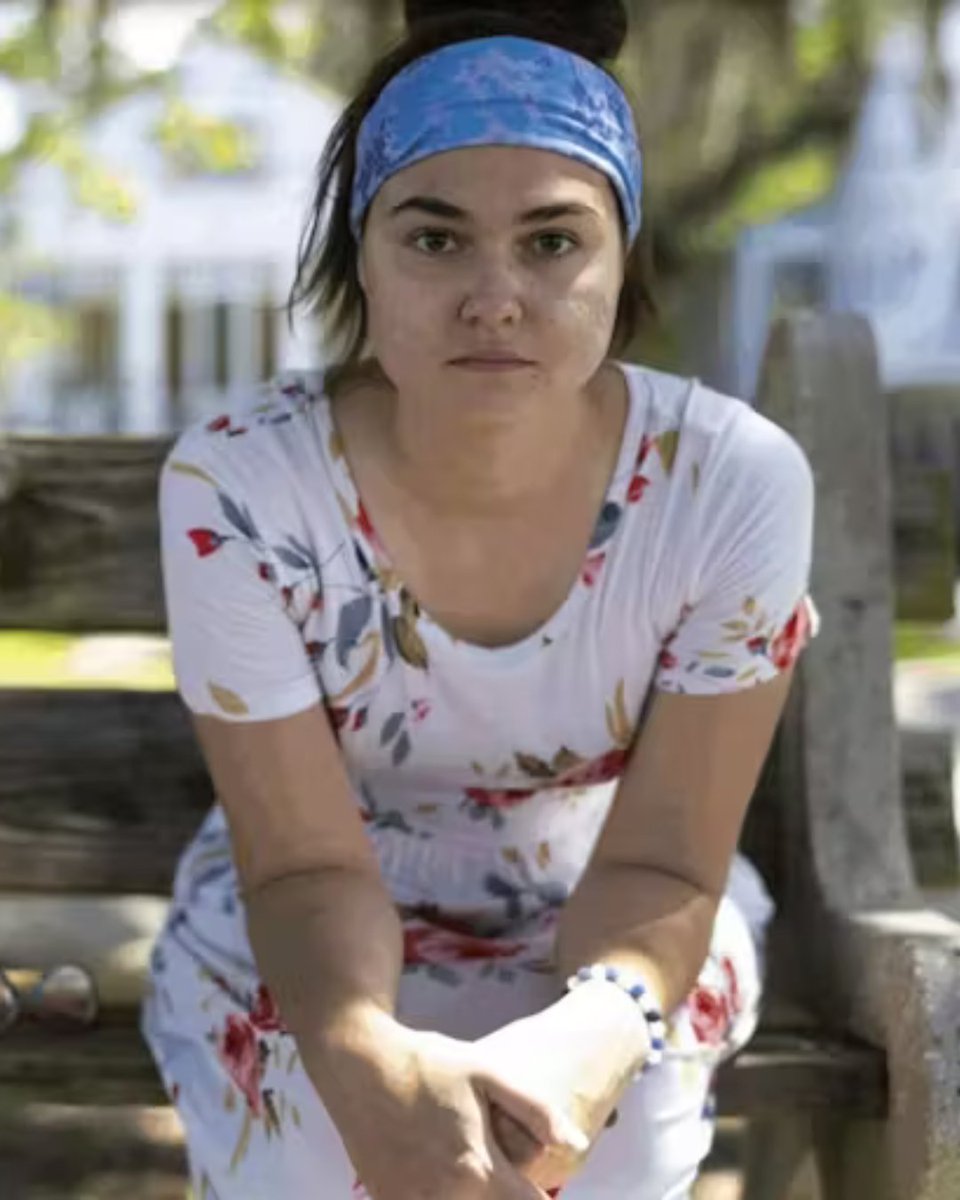 Rosalie wanted her baby.

But her boyfriend wanted an abortion.

He purchased abortion pills using her name.
Then forced her to swallow them against her will.

Rosalie was unable to vomit up the pills, and her baby died.

Mail-order abortion pills kill preborn babies and help