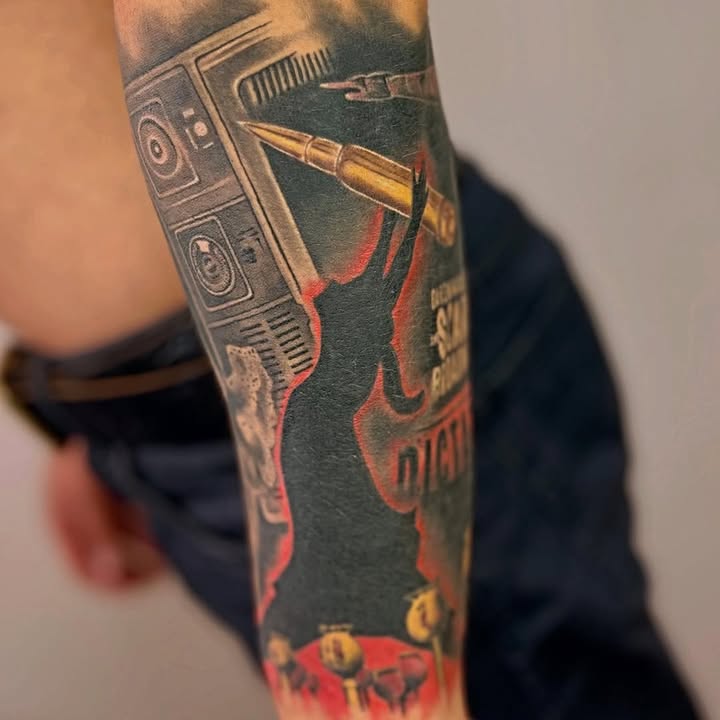daronmalakian's tweet photo. Such an amazing tattoo tribute to @ScarsonBroadway and to my Dads album cover art by Martynov Tattoo on Tony Falcons. 

#DMSOB #DaronMalakian #ScarsOnBroadway #SystemOfADown #SOAD https://t.co/epHRQRatF1