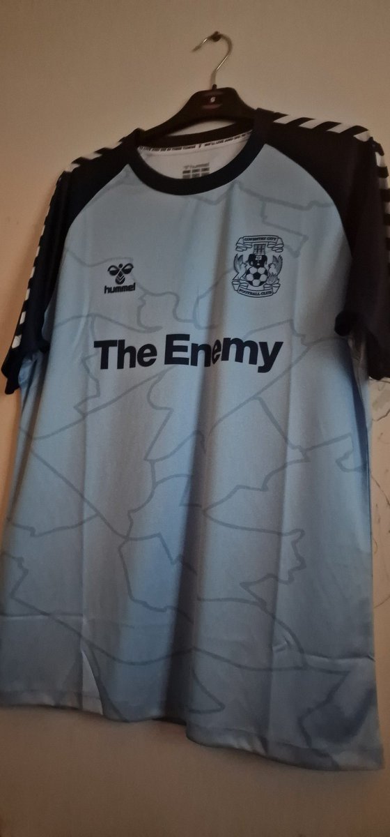 drewry_daniel's tweet photo. Pusb babyy. Loving this new shirt we live and die in these towns.. @theenemyband https://t.co/zgqIO4IQkS