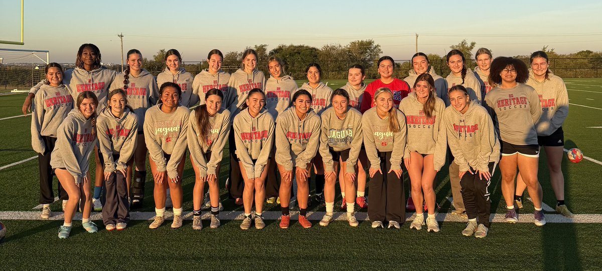 Jagsoccergirls's tweet image. A beautiful PRP morning ! ☀️ 
❤️⚽️💙
@MidloHeritage