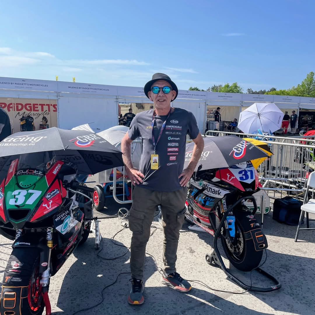 ricardorive1963's tweet image. Hoy es el Día de un chico GRANDE de Twitter Féliz Cumpleaños @Jontxuki 🤗💕🎂 A pasar un día estupendo