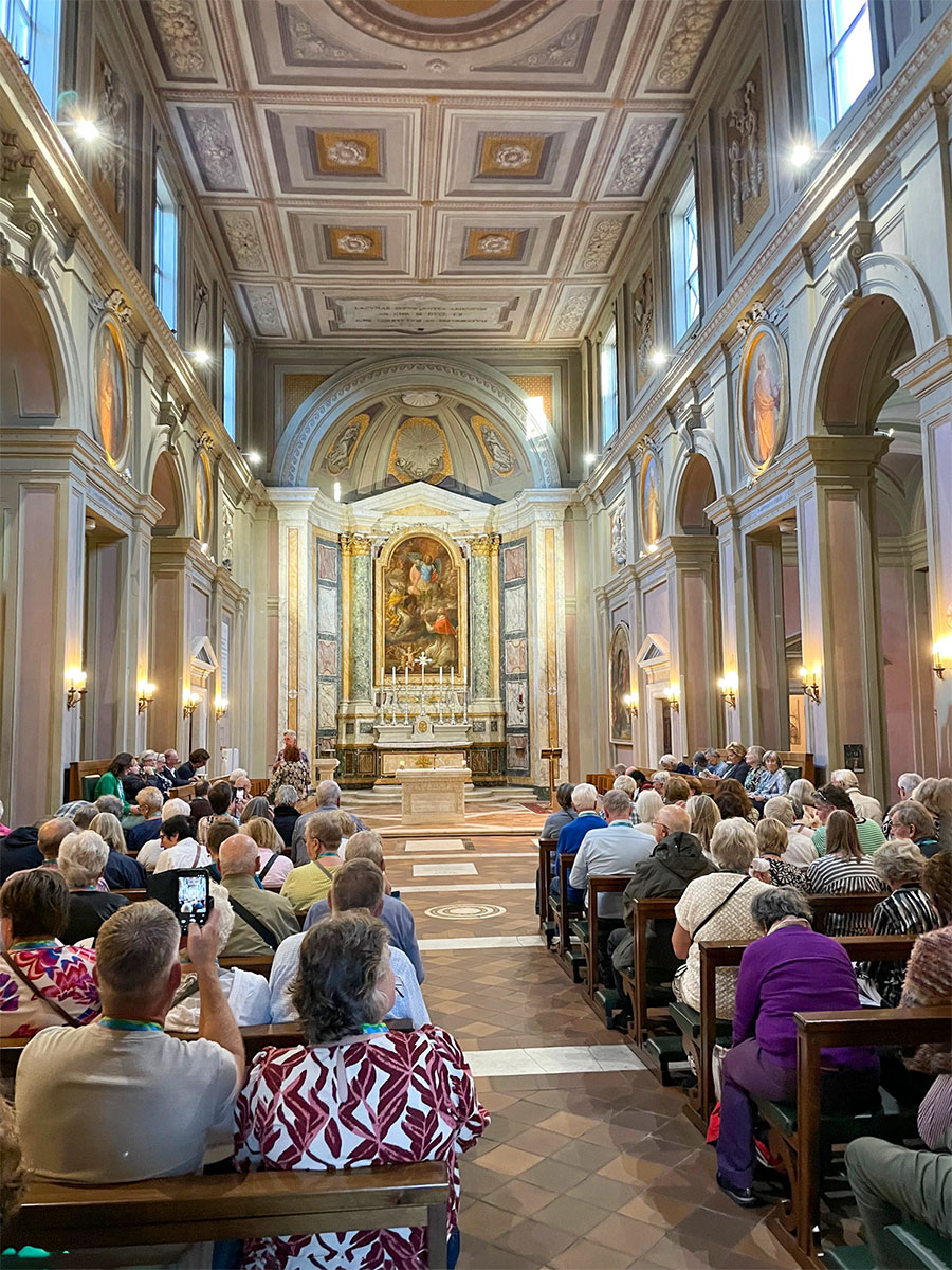 Soms moet je iets loslaten om je ergens anders aan te hechten... dlvr.it/TP4FyT