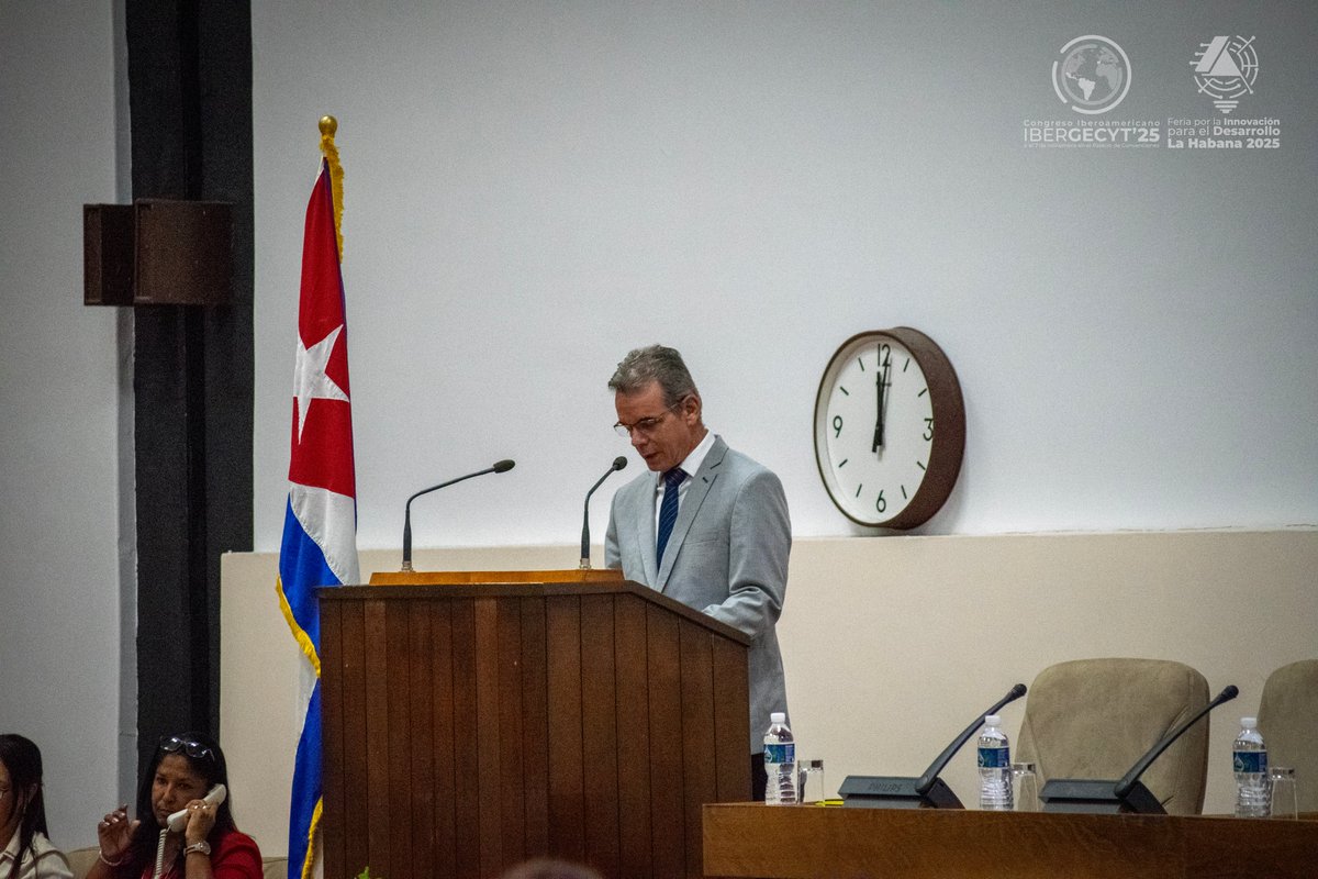 gecytcu's tweet image. 🎉 ¡Arranca el #IBERGECYT2025!
Con la presencia de los viceministros de @cubacitma, @daimarc e @Idalia10557584; la presidenta de honor, Betina Palenzuela Corcho; y las presidentas del comité organizador, Osleidys Torres Valdespino y Yadira Carrillo Frías 👇