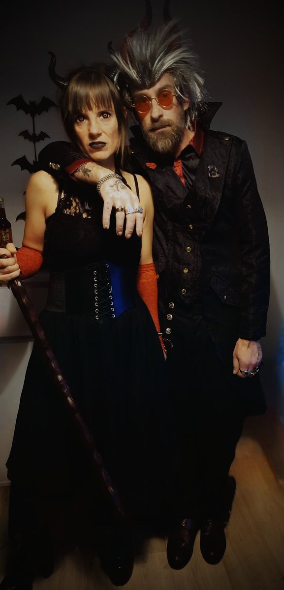 TheDanielGrothe's tweet image. 🎃🔥 The Halloween host couple — the Devil himself and his stunning, wickedly gorgeous wife — want to thank you all for a devilish and unforgettable night! 🖤souls questionable. 😈💃🕷️ #Halloween #austria #riedersbach #witch #Devil #halloween2025 #halloweenparty #thankyou