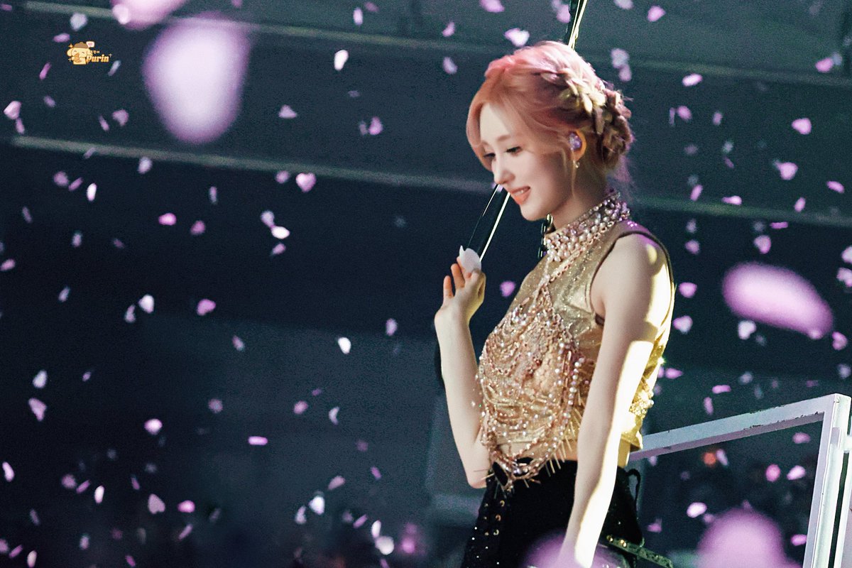 251101

#가을 #김가을
#ガウル #GAEUL
#IVE #아이브