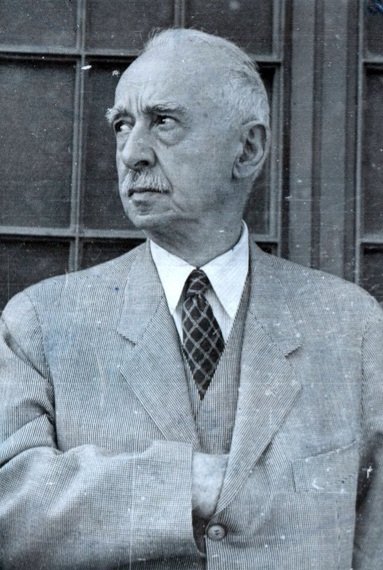 onur_1283's tweet image. "Türk topraklarından ve haklarından hiç kimseye verilecek bir borcumuz yoktur. Şerefli insanlar olarak yaşayacağız ve şerefli insanlar olarak öleceğiz."

İsmet İnönü (1 Kasım 1945)