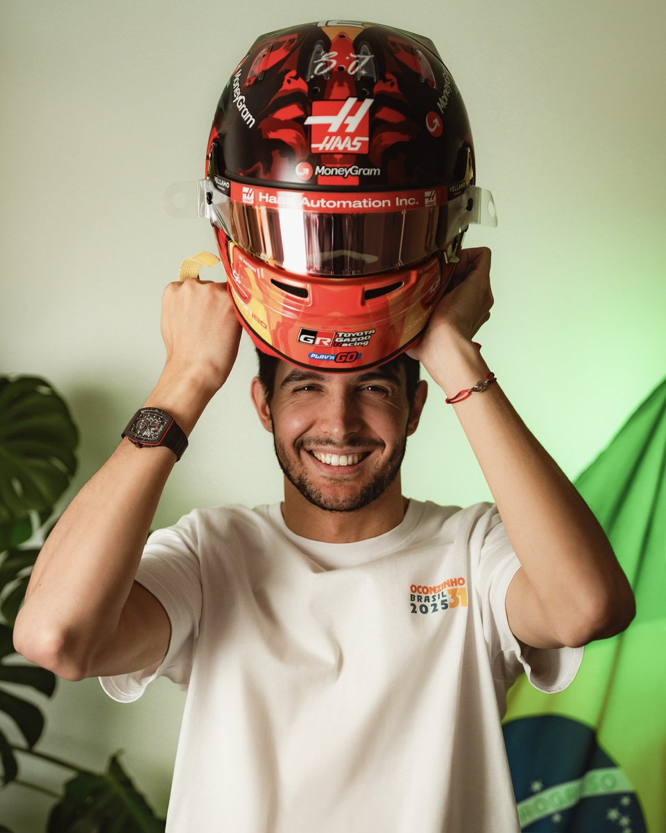 AlertaF1's tweet image. Diseño especial en el casco de Esteban Ocon para este fin de semana en el GP de Brasil.