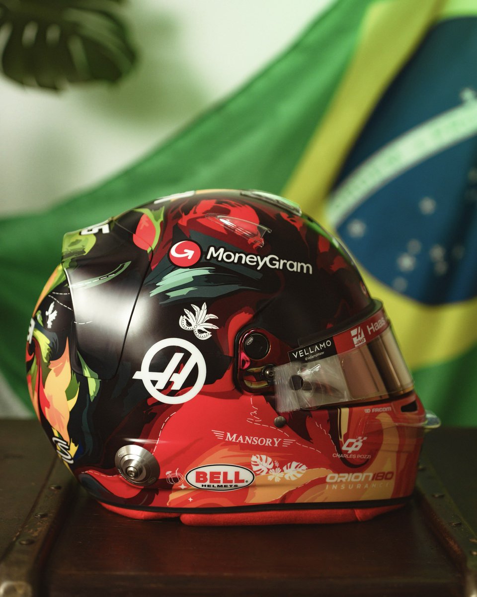 AlertaF1's tweet image. Diseño especial en el casco de Esteban Ocon para este fin de semana en el GP de Brasil.