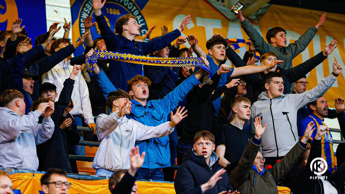 shrewsburytown's tweet image. 🚨 AND WE&apos;RE SOLD OUT 🚨

Over 1,600 Salopians are heading to Crewe for Saturday&apos;s early kick-off! 🤯

An unbelievable effort 💙