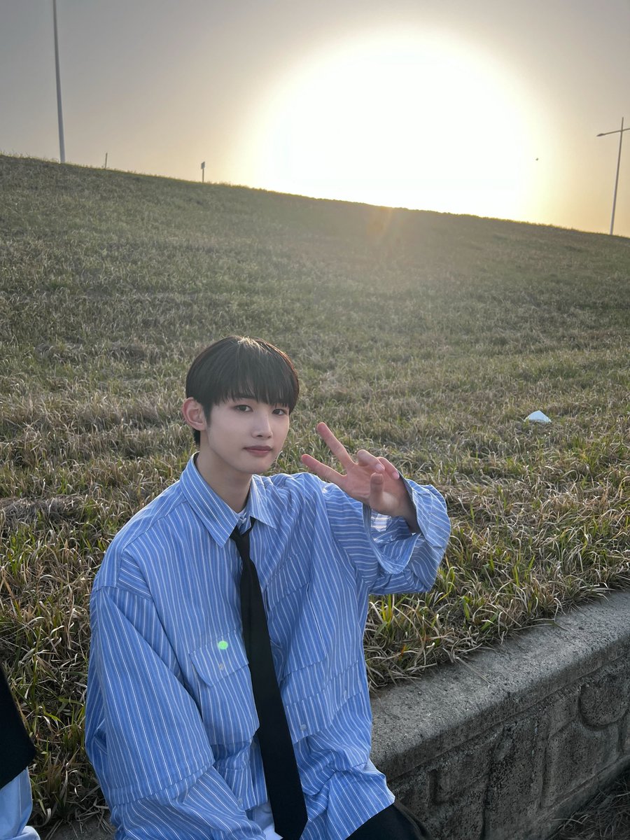 manifestojeruk's tweet image. #LINKED_ABIM 🌱 • (25/11/05) 

いつもふざけると1番笑ってくれてこっちまで嬉しくなるよー! Thank you for being born. Jangan lupa makan yang banyak tapi tingginya jangan kalahin Abang, janji? Terakhir; serta mulia, Kapten. 🍀 #ARKAN_DAY