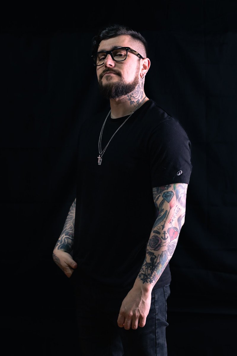 Partimos noviembre !
Anunciando mi único show solista full banda del 2025.
Sábado 29 de noviembre a las 19.00hrs / teatro municipal de ancud / entrada liberada
Reserva la fecha y llenemos una vez más el teatro de nuestra querida ciudad 🔥🙏🏼🎶

Fotografía por @re_vuelo.visual