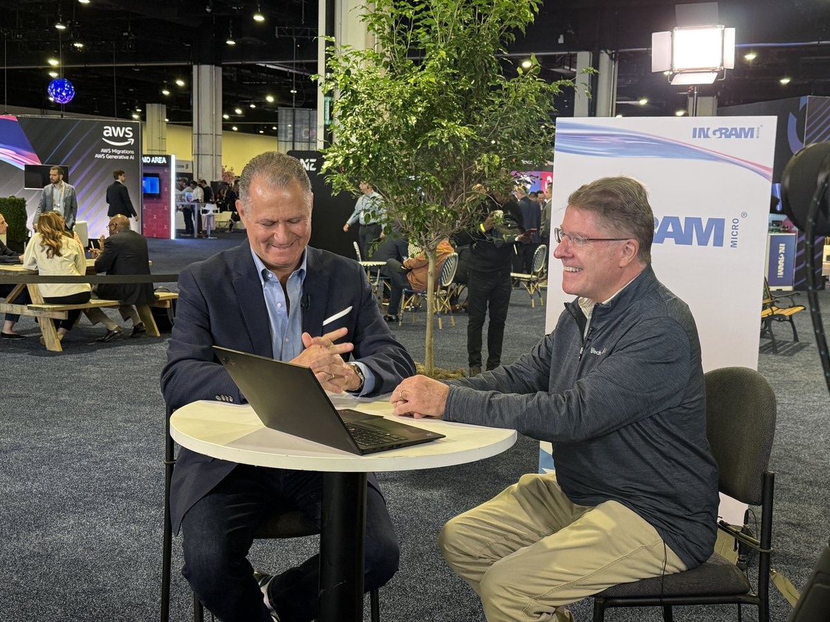 IngramMicroUSA's tweet image. Luis Ferez, Ingram Micro SVP &amp;amp; Global Group President, LATAM, talks with Michael Vizard, Chief Content Officer from @TechstrongGroup 

#ONE2025 #IngramMicroONE #IngramMicro