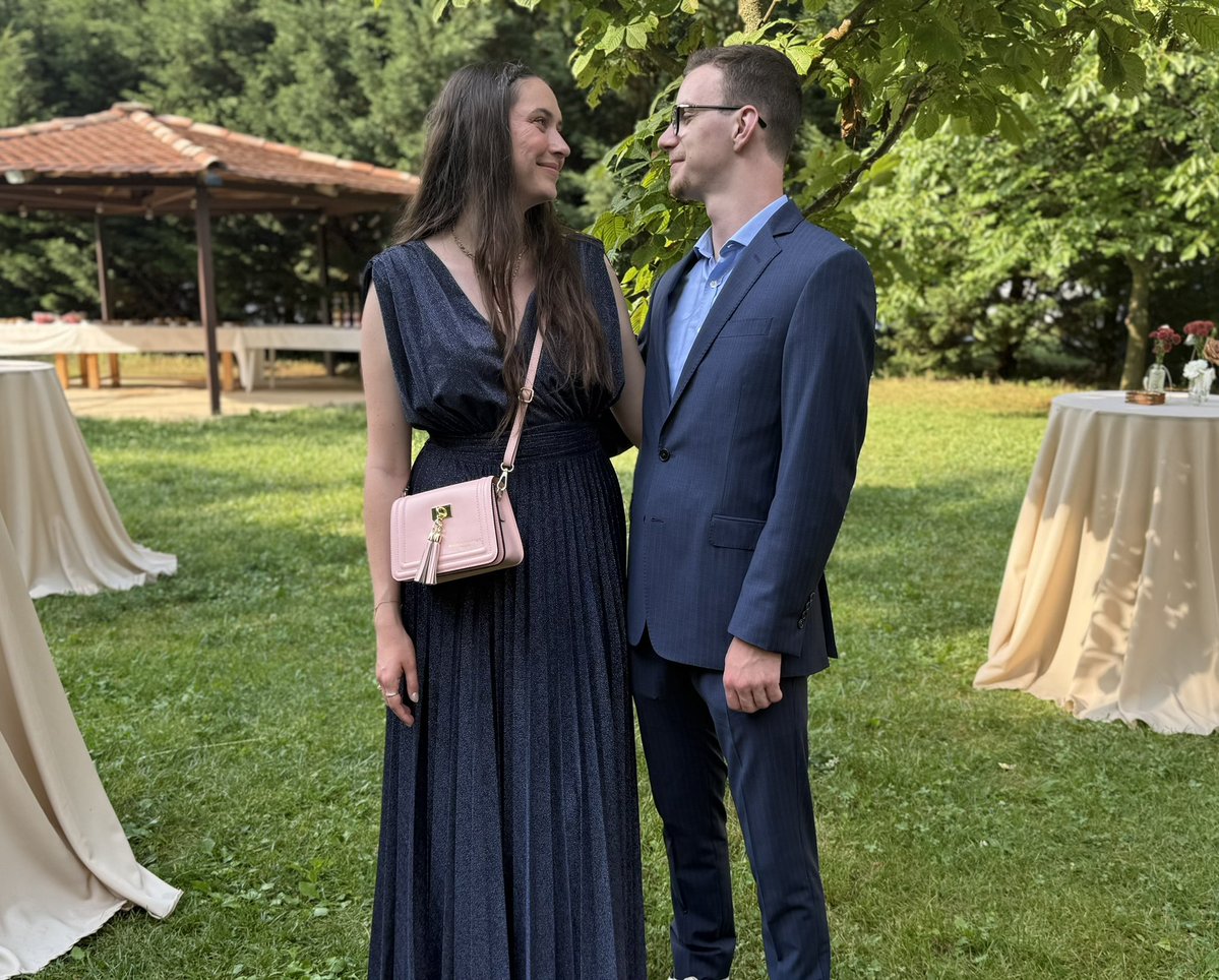 velivym's tweet image. Une jolie huitième année passée ensemble 🥹
J&apos;espère le début de plein de nouveaux projets et je suis toujours aussi heureuse d&apos;être avec quelqu&apos;un que j&apos;aime autant ❤️