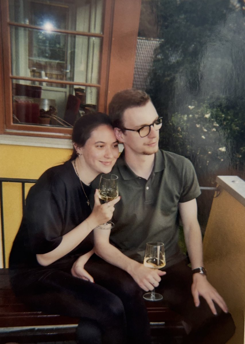 velivym's tweet image. Une jolie huitième année passée ensemble 🥹
J&apos;espère le début de plein de nouveaux projets et je suis toujours aussi heureuse d&apos;être avec quelqu&apos;un que j&apos;aime autant ❤️