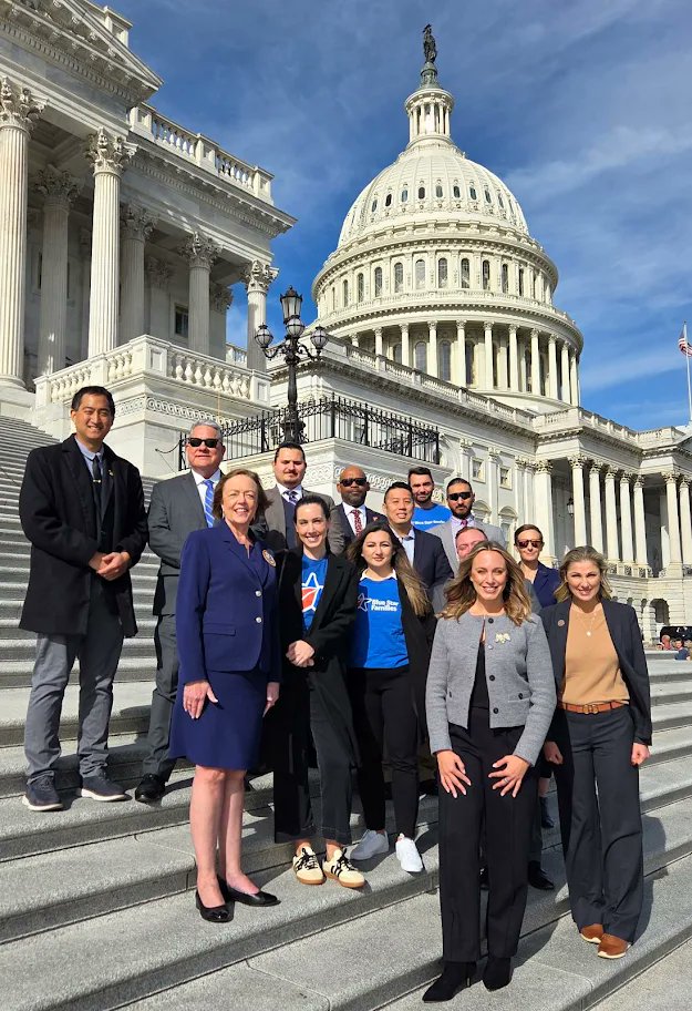 TomPorterDC's tweet photo. Beautiful @BlueStarFamily day on the Hill with our VSO friends. We conducted the 2nd press conference in as many weeks to call on Congress to fund the govt and protect military/veteran pay &amp; benefits. Thanks to @IAVA @MilitaryOfficer @military_family @TAPSorg @DAVHQ @AFSAHQ ! https://t.co/UOrAwXXtWa