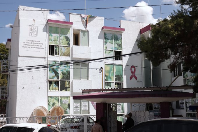 Contamos con servicios gratuitos y especializados para mujeres, adolescentes y niñas:
Atención psicológica
Asesoría y acompañamiento jurídico
Trabajo social y fortalecimiento de redes de apoyo
Canalización y protección institucional
Programas de autonomía económica y bienestar