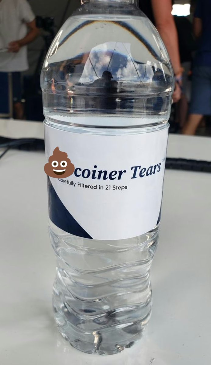 singularissimo's tweet image. Estou bem hidratado