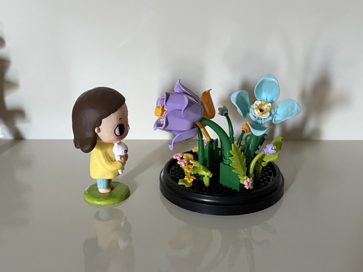 popicollects's tweet image. Queria que a Nyota fosse mais conhecida.