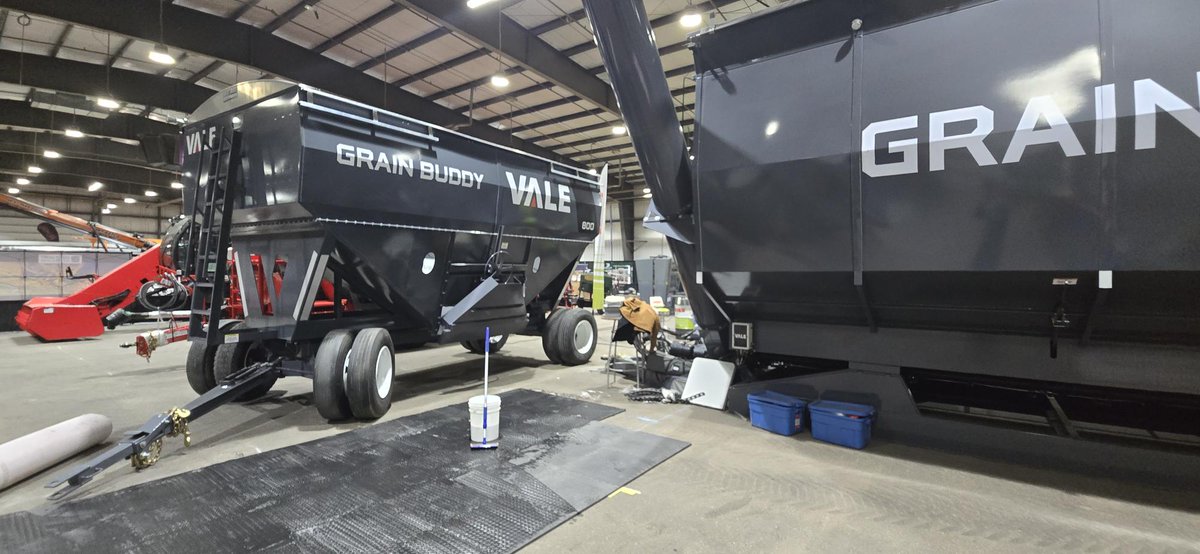 Counting down the days to #AgriTrade2025 — just a few more sleeps until the doors open in Red Deer! 🚜

We’re hard at work getting Booth 868 ready — a little shine, a little dusting, and a lot of excitement to show off the Grain Giant&amp; Grain Buddy!

#ValeIndustries #AgriTrade2025