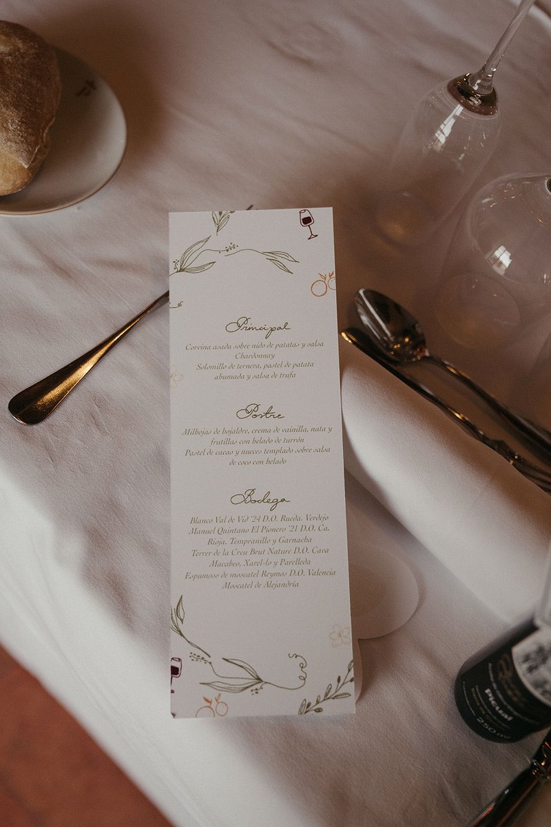 ana 🌞 tweet media